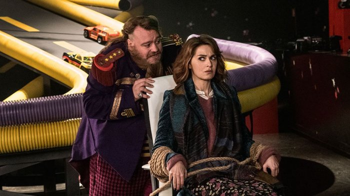 La Befana vien di notte: Paola Cortellesi e Stefano Fresi sui regali più traumatici mai ricevuti