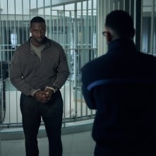 Lupin: Omar Sy in una scena della serie Netflix