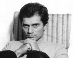 Luigi Tenco, nuove ipotesi sulla sua morte 'Ucciso dal clan dei Marsigliesi'