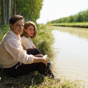 Lei mi parla ancora: Lino Musella e Isabella Ragonese in una foto del film