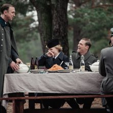 Lezioni di Persiano: Lars Eidinger e Luisa Céline-Gaffron in una scena del film