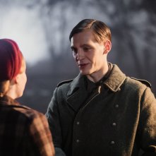 Lezioni di Persiano: Leonie Benesch e Jonas Nay in una scena