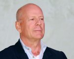 Bruce Willis si scusa per non aver indossato la mascherina in pubblico: 'È stato un errore'