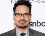 Moonfall: Michael Peña sostituisce Stanley Tucci nel sci-fi di Roland Emmerich