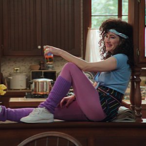 WandaVision: Kathryn Hahn in una scena