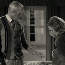 WandaVision: Paul Bettany ed Elizabeth Olsen in una scena della serie disponibile su Disney+