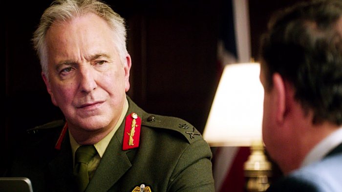 Il diritto di uccidere: Alan Rickman, fino alla fine sul set del suo ultimo film
