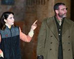 Across The River and Into the Trees: Matilda de Angelis e Liev Schreiber a passeggio per Venezia (FOTO)