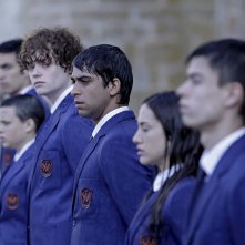 El Internado: Las Cumbres - gli studenti del collegio sotto la pioggia