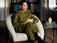 Young Rock: Rosario Dawson e Randall Park aiuteranno Dwayne Johnson a diventare Presidente
