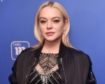 Lindsay Lohan invia un emozionante messaggio a una fan, ma poi chiede di cancellare il video