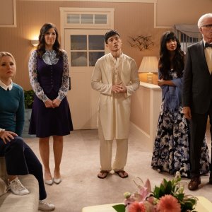 The Good Place 4: il cast in una scena dell'ultima