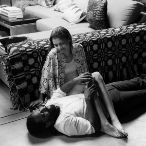 Malcolm & Marie: Zendaya con John David Washington in una scena romantica