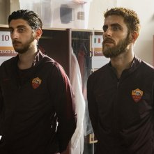 Speravo de morì prima: Pietro Castellitto in una scena della serie