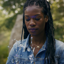 Fate: The Winx Saga, Precious Mustapha in una scena della serie Netflix