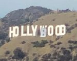 Hollywood diventa 'Hollyboob': sei persone arrestate per aver cambiato l'insegna