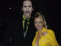 Marilyn Manson, l'ex pornostar Jenna Jameson svela: 'Fantasticava di bruciarmi viva'