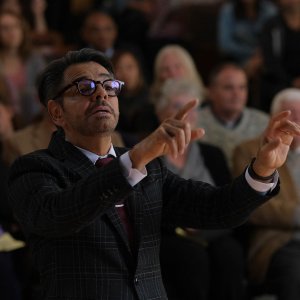 Coda: Eugenio Derbez in una scena