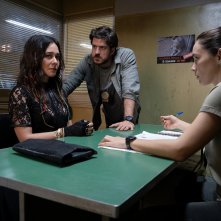 Città invisibile: Alessandra Negrini in una scena della serie Netflix