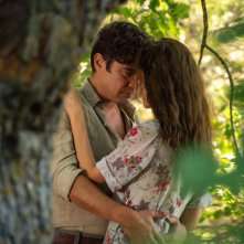 L'ultimo Paradiso: Riccardo Scamarcio in una scena romantica