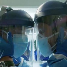 The Resident 4: Matt Czuchry, Emily VanCamp in una scena