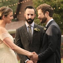 The Resident 4: Matt Czuchry con Emily VanCamp in una scena romantica