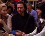 Friends, Fisher Stevens si scusa col cast per il suo comportamento: 'Sono stato uno str...o'