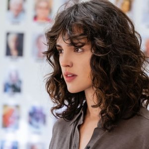 I care A Lot: Eiza González in una scena