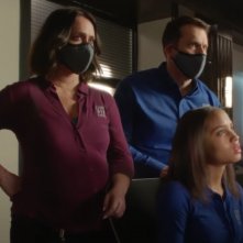 9-1-1, stagione 4: Jennifer Love Hewitt e Corinne Massiah in una scena della serie