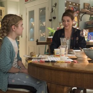 Flora & Ulisse: Alyson Hannigan e Matilda Lawler in una scena