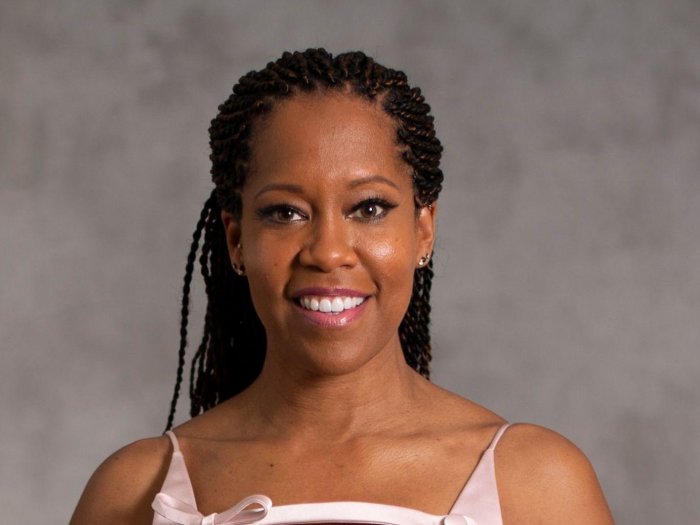 Regina King star del film biografico Shirley, diretto da John Ridley