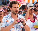 Jamie Dornan non riusciva a strapparsi la t-shirt in una scena hot di un film