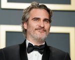 Golden Globe 2021: Joaquin Phoenix e Renee Zellweger tra i presentatori, niente party e tutti a casa