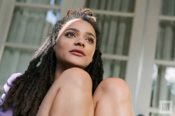 Conversations With Friends: Joe Alwyn e Sasha Lane nella nuova serie dell'autrice di Normal People