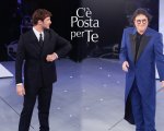 C'è posta per te 2021: ospiti Renato Zero e Stefano De Martino, stasera su Canale 5