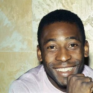 Pelé: il Re del calcio, Pelé in una scena