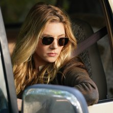 Big Sky: Katheryn Winnick in una scena della serie
