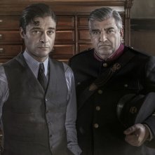 Il commissario Ricciardi: Il Commissario Ricciardi e il Brigadiere Maione in una scena