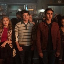 Love, Victor: Rachel Hilson, Bebe Wood, Anthony Turpel, Michael Cimino in una foto della serie