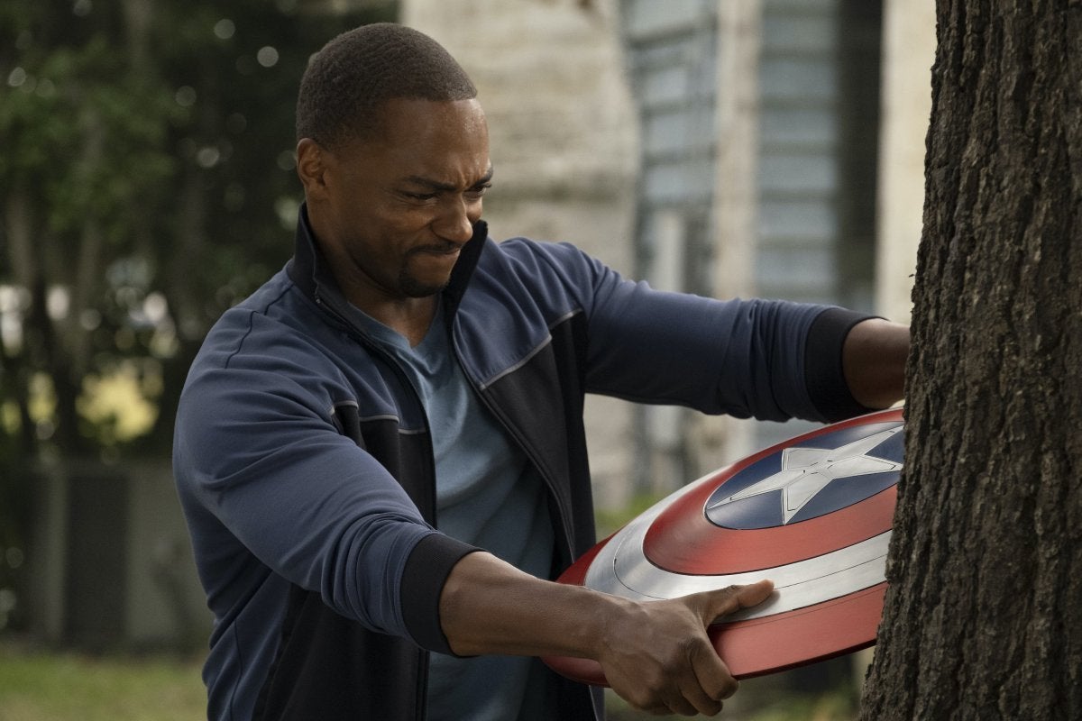 Captain America: New World Order, Anthony Mackie svela la tattica di Marvel per evitare spoiler