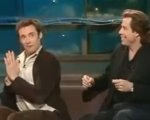 Grease: Hugh Jackman e John Travolta cantano Summer Lovin nel video 'vintage'