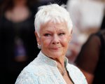 Judi Dench sulla perdita della vista: 'Continuerò a recitare, posso imparare le battute grazie agli amici'