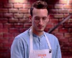 MasterChef Italia 10: la disperazione di Monir alle prese con aghi d'abete e pigne (VIDEO)