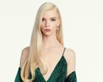 Golden Globe 2021: La regina degli scacchi Anya Taylor-Joy sfoggia un look incredibile
