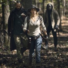 The Walking Dead 10: Lauren Cohan e Okea Eme-Akwari in una scena degli episodi bonus