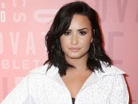 Demi Lovato contro i filtri fotografici sui social: 'Creano una bellezza irreale'