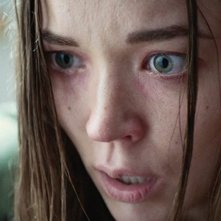 1BR - Benvenuti nell'incubo: Nicole Brydon Bloom in una scena del film