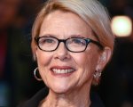 Annette Bening star di Nyad, film ispirato a una storia vera
