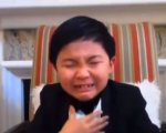 Minari, il piccolo Alan Kim riceve il Critics Choice Award e scoppia a piangere (VIDEO)