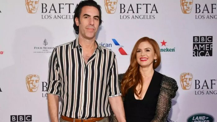 Borat 2, Sacha Baron Cohen ringrazia la moglie Isla Fisher per il supporto morale: "Sono fortunato"